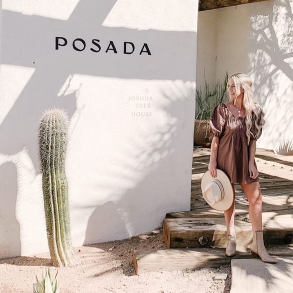 NWT House of Harlow Helena Mini Dress in Mocha - Picture 1 of 5